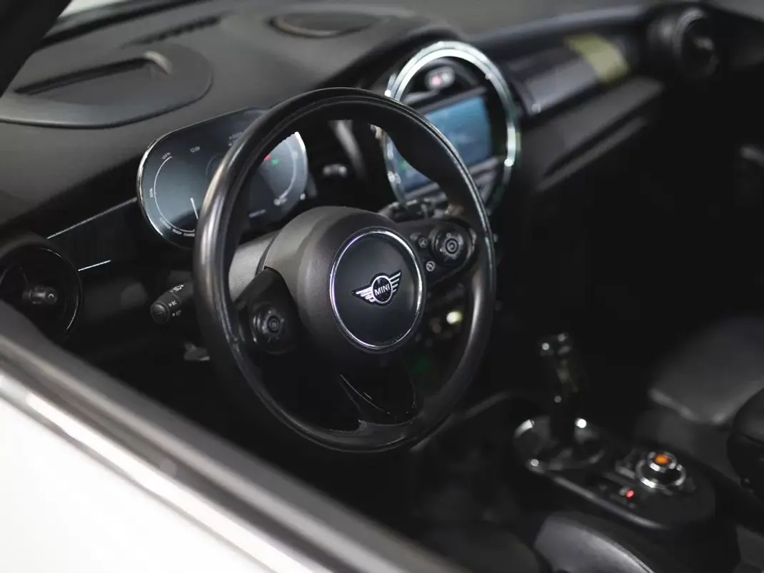 MINI 3 Portas 2019 - 16990 EUR, 70000 km - AUTO.MOTO.pt - 70000km - foto 14 de 23