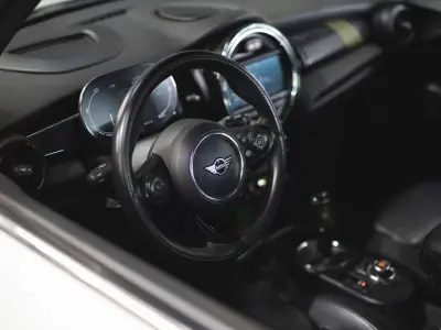 MINI 3 Portas 2019 - 16990 EUR, 70000 km - AUTO.MOTO.pt - 70000km - foto 14 de 23