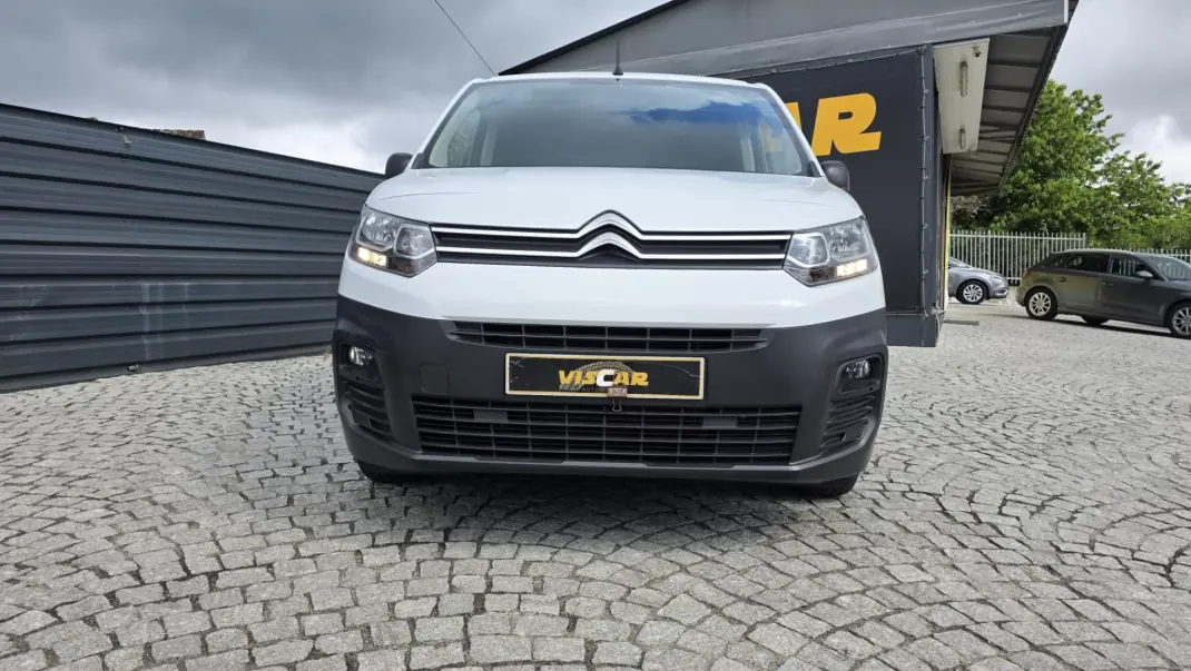 Citroën Berlingo 2022 - 14450 EUR, 77000 km - AUTO.MOTO.pt - 77000km - foto 9 de 24