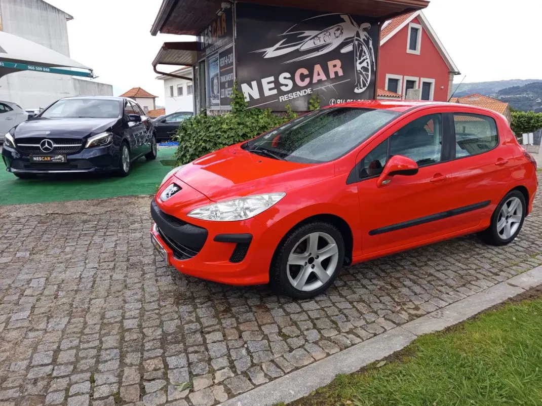Peugeot 308 2008 - 5490 EUR, 211476 km - AUTO.MOTO.pt - 211476km - foto 2 de 10