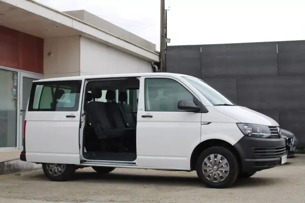 Volkswagen Transporter 2020 - 24990 EUR, 222000 km - AUTO.MOTO.pt - 222000km - foto 10 de 24