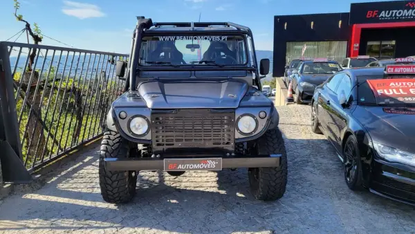 Land Rover Defender 2001 - 35000 EUR, 81787 km - AUTO.MOTO.pt - 81787km - foto 12 de 57