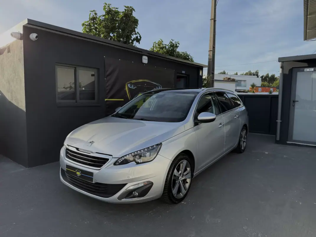 Peugeot 308 SW 2014 - 8990 EUR, 245000 km - AUTO.MOTO.pt - 245000km - foto 1 de 17