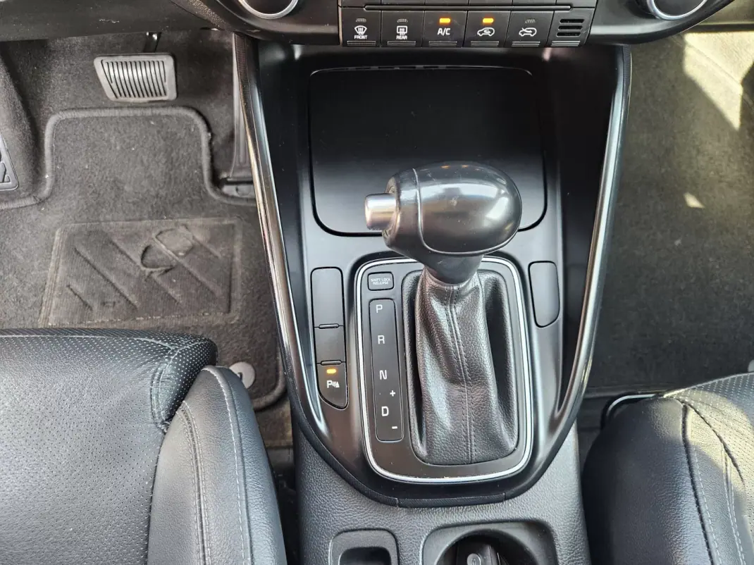 Kia Carens 2018 - 17700 EUR, 104900 km - 104900km - foto 35 de 52