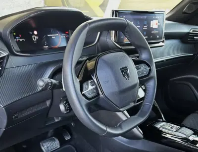 Peugeot 2008 2024 - 25900 EUR, 21996 km - AUTO.MOTO.pt - 21996km - foto 6 de 9