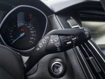 Ford Focus 2016 - 9990 EUR, 103000 km - AUTO.MOTO.pt - 103000km - foto 18 de 42