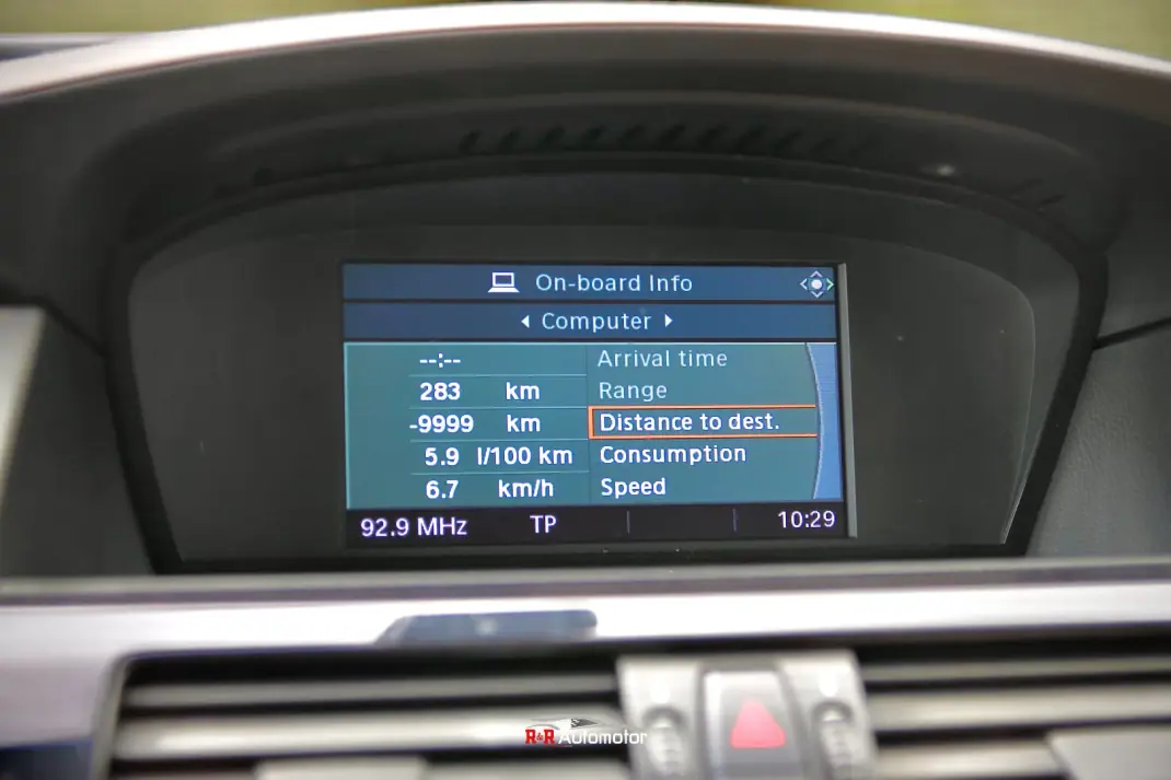 BMW 520 2008 - 9000 EUR, 343000 km - AUTO.MOTO.pt - 343000km - foto 31 de 34