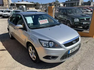 Ford Focus 2008 - 4900 EUR, 98085 km - AUTO.MOTO.pt - 98085km - foto 4 de 5