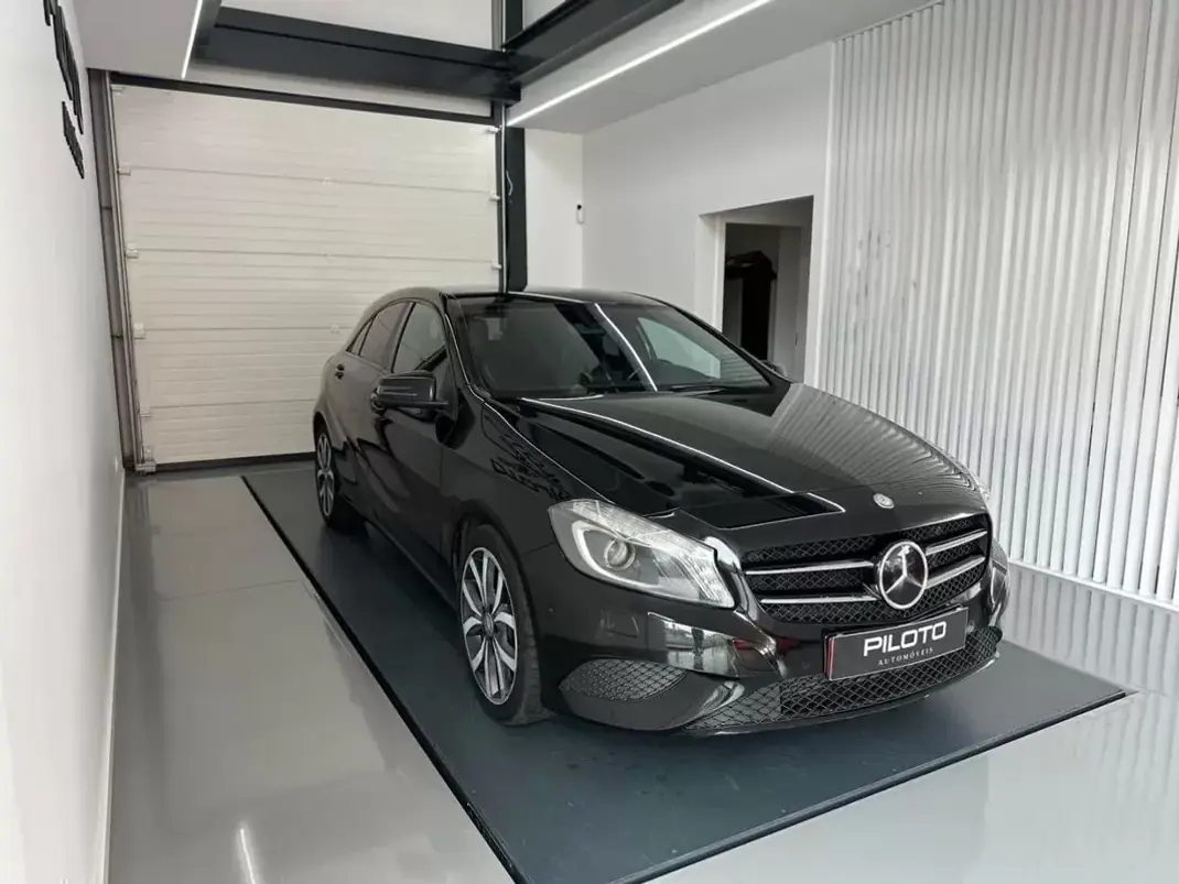 Mercedes-Benz A 180 2013 - 13490 EUR, 211541 km - AUTO.MOTO.pt - 211541km - foto 4 de 23