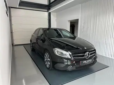 Mercedes-Benz A 180 2013 - 13490 EUR, 211541 km - AUTO.MOTO.pt - 211541km - foto 4 de 23