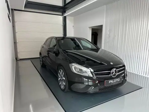 Mercedes-Benz A 180 2013 - 13490 EUR, 211541 km - AUTO.MOTO.pt - 211541km - foto 4 de 23
