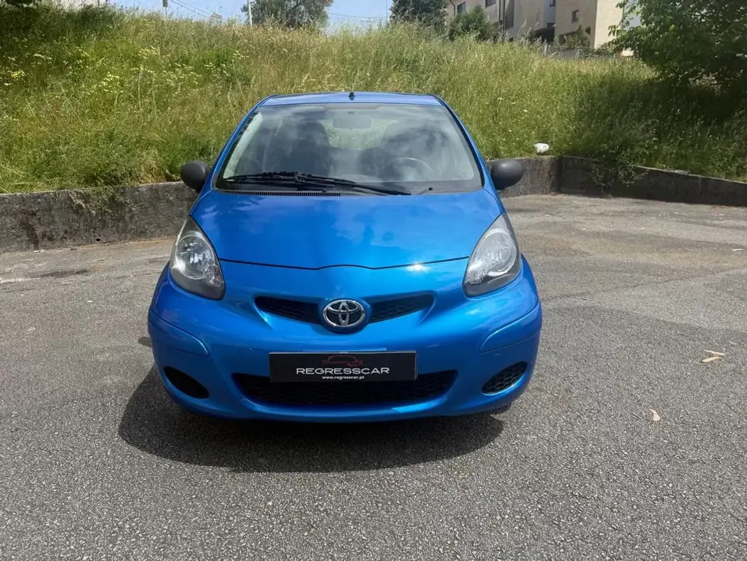 Toyota Aygo 2010 - 5490 EUR, 149000 km - 149000km - foto 2 de 25