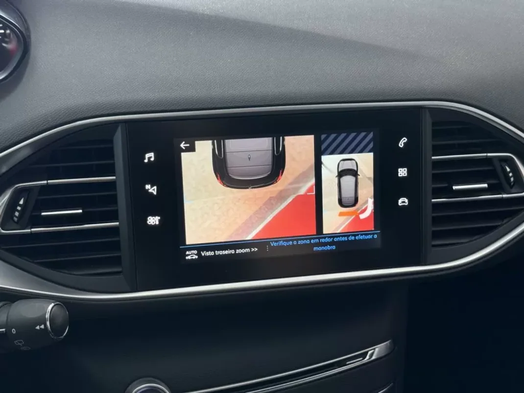 Peugeot 308 2019 - 17990 EUR, 63734 km - AUTO.MOTO.pt - 63734km - foto 16 de 18
