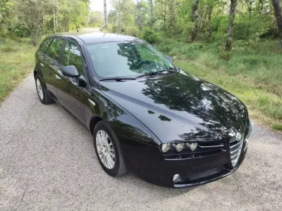 Alfa Romeo 159 Sportwagon 2010 - 7500 EUR, 267600 km - AUTO.MOTO.pt - 267600km - foto 4 de 17