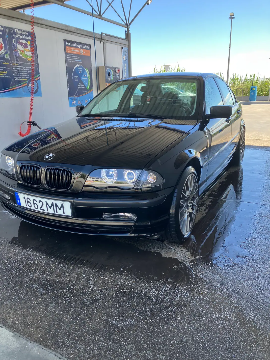 BMW 318 1998 - 1 EUR, 243428 km - AUTO.MOTO.pt - 243428km - foto 1 de 12
