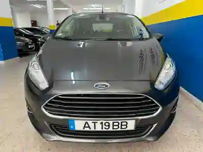 Ford Fiesta 2017 - 9900 EUR, 152000 km - AUTO.MOTO.pt - 152000km - foto 4 de 23