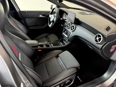 Mercedes-Benz A 180 2015 - 15999 EUR, 219500 km - AUTO.MOTO.pt - 219500km - foto 55 de 110