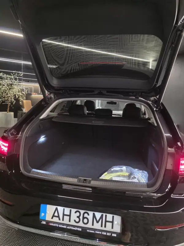 Volkswagen Arteon Shooting Brake 2021 - 27750 EUR, 98000 km - AUTO.MOTO.pt - 98000km - foto 20 de 22