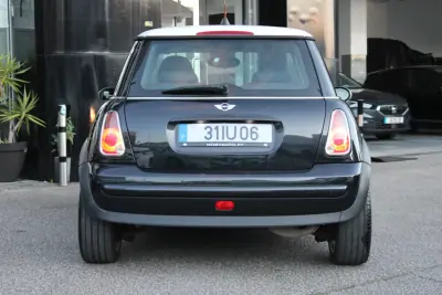MINI One 2006 - 6400 EUR, 252417 km - AUTO.MOTO.pt - 252417km - foto 17 de 18
