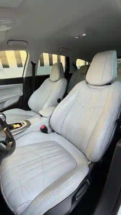 Peugeot 308 SW 2015 - 8000 EUR, 136000 km - AUTO.MOTO.pt - 136000km - foto 5 de 10