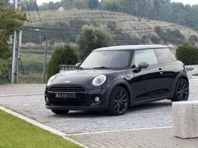 MINI Cooper 2017 - 14999 EUR, 131500 km - AUTO.MOTO.pt - 131500km - foto 24 de 30