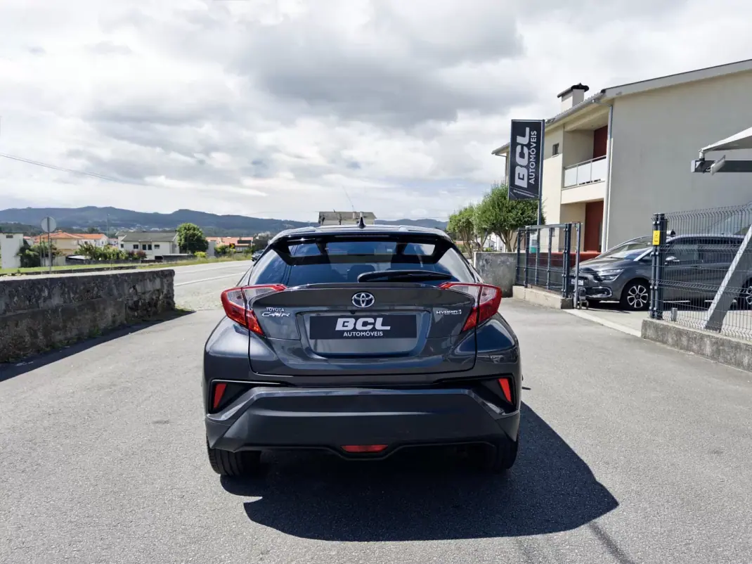 Toyota C-HR 2019 - 22990 EUR, 92000 km - AUTO.MOTO.pt - 92000km - foto 6 de 43