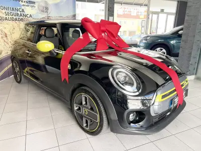 MINI Electric 2020 - 18900 EUR, 56462 km - AUTO.MOTO.pt - 56462km - foto 2 de 24
