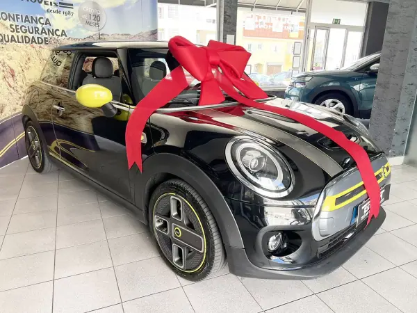 MINI Electric 2020 - 18900 EUR, 56462 km - AUTO.MOTO.pt - 56462km - foto 2 de 24