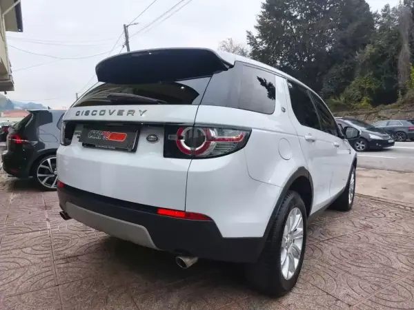Land Rover Discovery Sport 2016 - 21500 EUR, 178000 km - AUTO.MOTO.pt - 178000km - foto 7 de 33