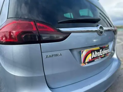 Opel Zafira 2018 - 13900 EUR, 128674 km - AUTO.MOTO.pt - 128674km - foto 6 de 36