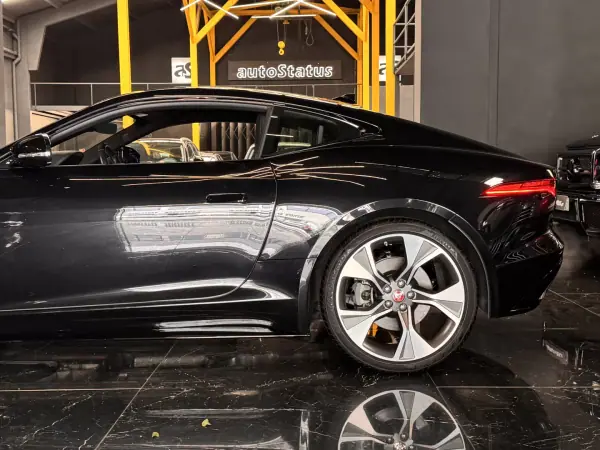 Jaguar F-Type 2023 - 69990 EUR, 23000 km - AUTO.MOTO.pt - 23000km - foto 9 de 30