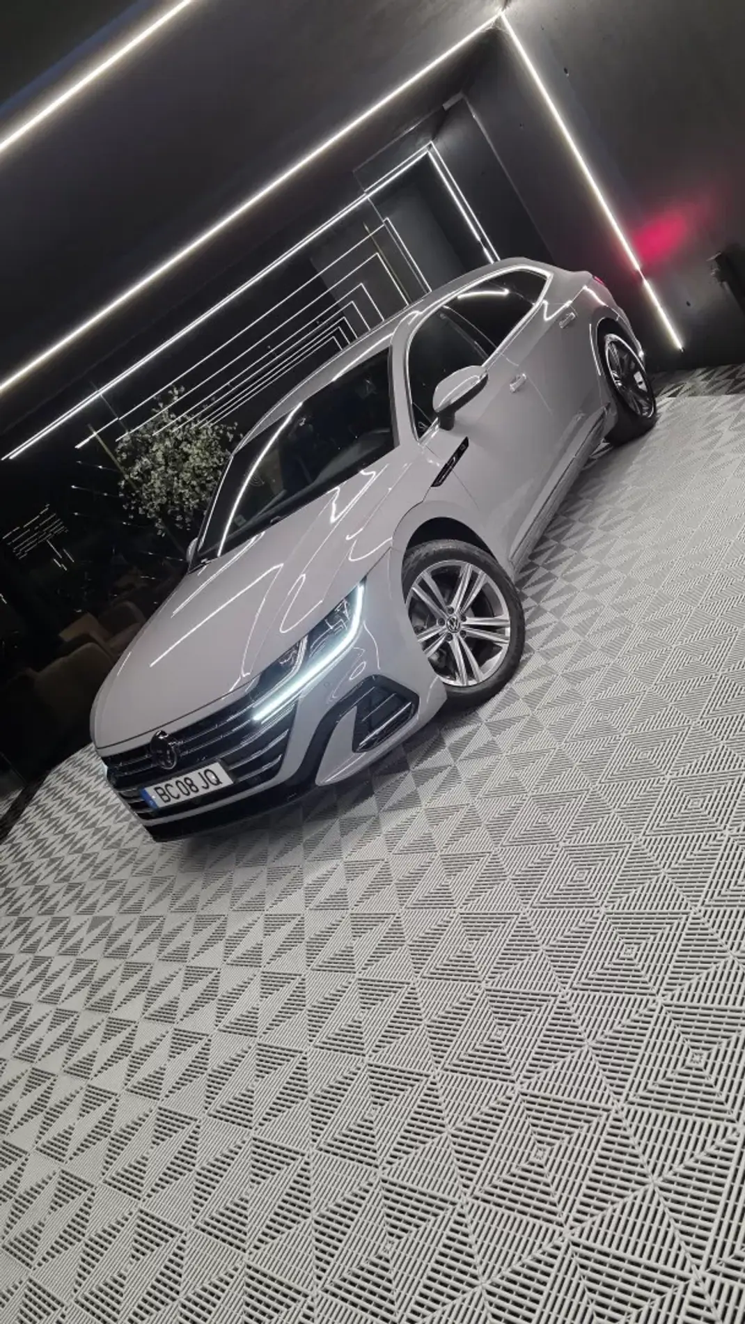 Volkswagen Arteon Shooting Brake 2023 - 30750 EUR, 134000 km - AUTO.MOTO.pt - 134000km - foto 7 de 27
