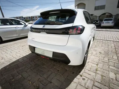 Peugeot 208 2022 - 13900 EUR, 66550 km - AUTO.MOTO.pt - 66550km - foto 3 de 14
