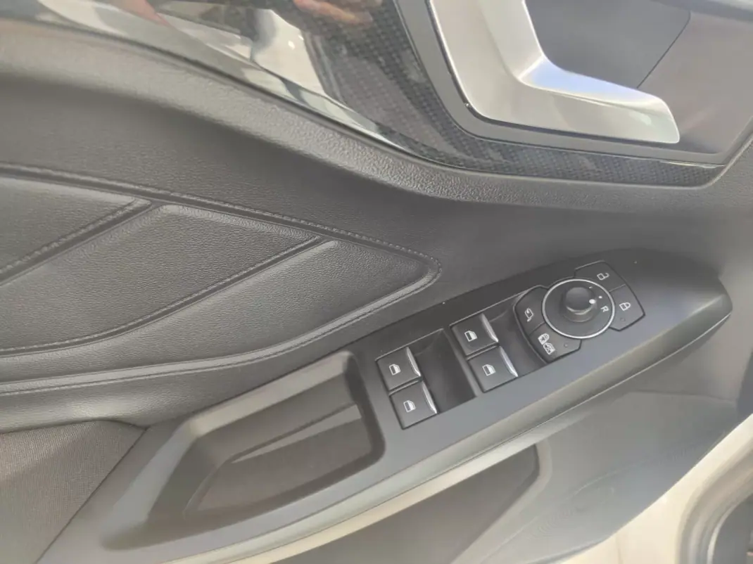 Ford Focus C-Max 2021 - 13990 EUR, 117000 km - 117000km - foto 14 de 21