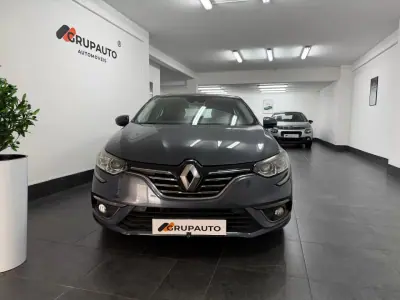 Renault Mégane 2017 - 11990 EUR, 102000 km - 102000km - foto 3 de 32