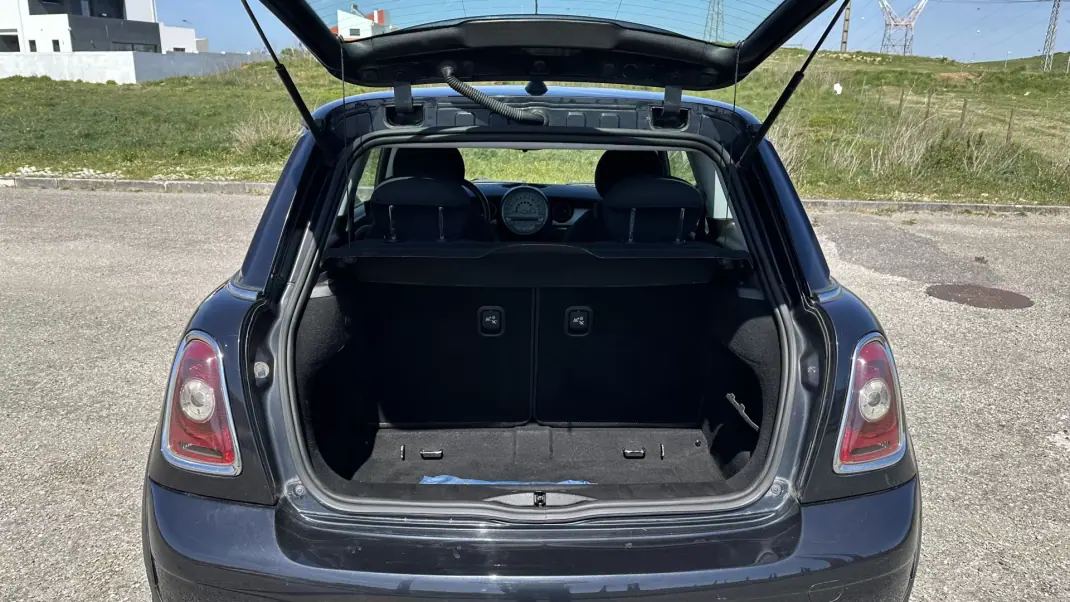 MINI One 2008 - 5950 EUR, 160000 km - AUTO.MOTO.pt - 160000km - foto 10 de 13