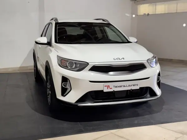 Kia Stonic 2025 — photo 3 of 22