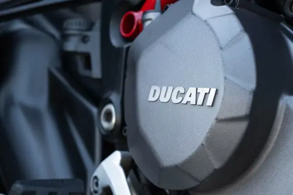 Ducati Multistrada 1000 DS 2019 - 12999 EUR, 52302 km - AUTO.MOTO.pt - 52302km - foto 9 de 21