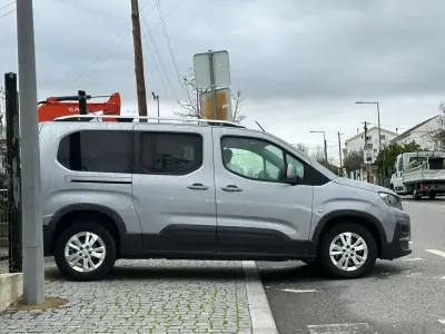 Peugeot Rifter 2018 - 20900 EUR, 64900 km - AUTO.MOTO.pt - 64900km - foto 8 de 22