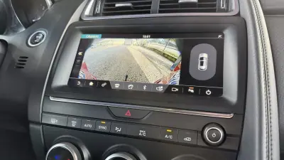 Jaguar E-Pace 2019 - 23900 EUR, 164000 km - AUTO.MOTO.pt - 164000km - foto 45 de 64