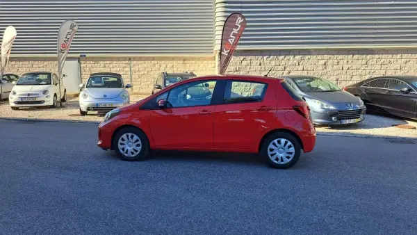 Toyota Yaris 2014 - 11890 EUR, 90525 km - AUTO.MOTO.pt - 90525km - foto 19 de 39