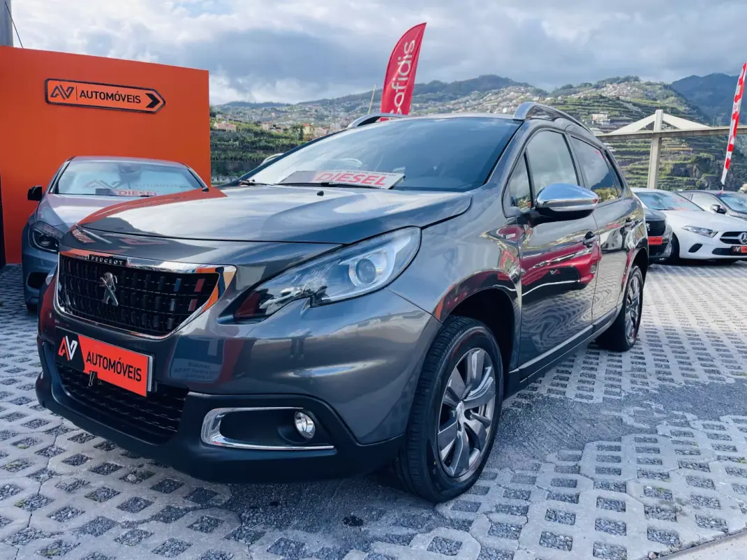 Peugeot 2008 2018 - 9950 EUR, 129292 km - AUTO.MOTO.pt - 129292km - foto 3 de 12