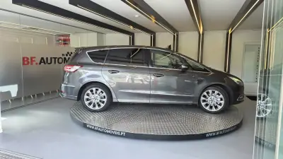 Ford S-Max 2017 - 22500 EUR, 160120 km - AUTO.MOTO.pt - 160120km - foto 7 de 67