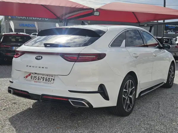Kia ProCeed 2020 - 17400 EUR, 119400 km - AUTO.MOTO.pt - 119400km - foto 7 de 69
