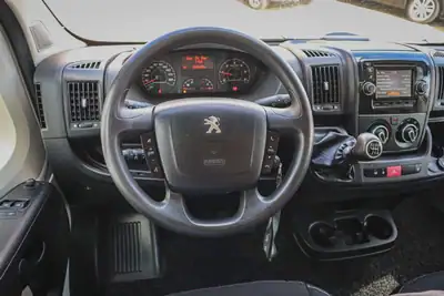 Peugeot BOXER PREMIUM L3H2 2.2 140CV 2019 - 18700 EUR, 208000 km - AUTO.MOTO.pt - 208000km - foto 6 de 21