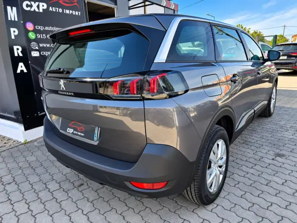 Peugeot 5008 2021
