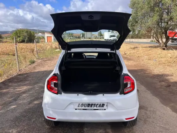 Renault Twingo 2022 - 15750 EUR, 11000 km - AUTO.MOTO.pt - 11000km - foto 30 de 46