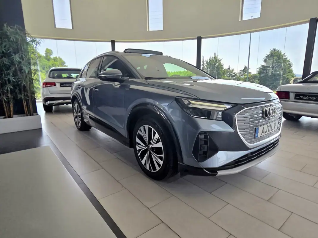 Audi Q4 e-tron 2021 - 26990 EUR, 104822 km - AUTO.MOTO.pt - 104822km - foto 3 de 33