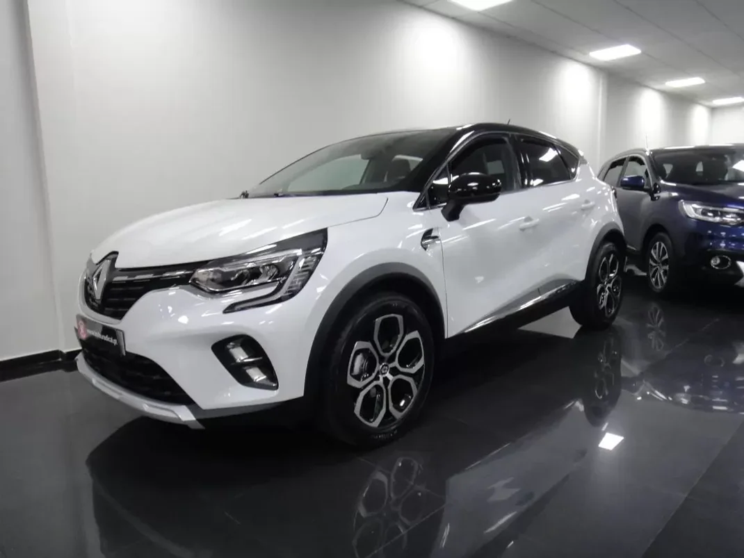Renault Captur 2020 - 16500 EUR, 76000 km - AUTO.MOTO.pt - 76000km - foto 1 de 23
