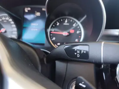 Mercedes-Benz C 180 2018 - 20990 EUR, 221000 km - AUTO.MOTO.pt - 221000km - foto 13 de 18